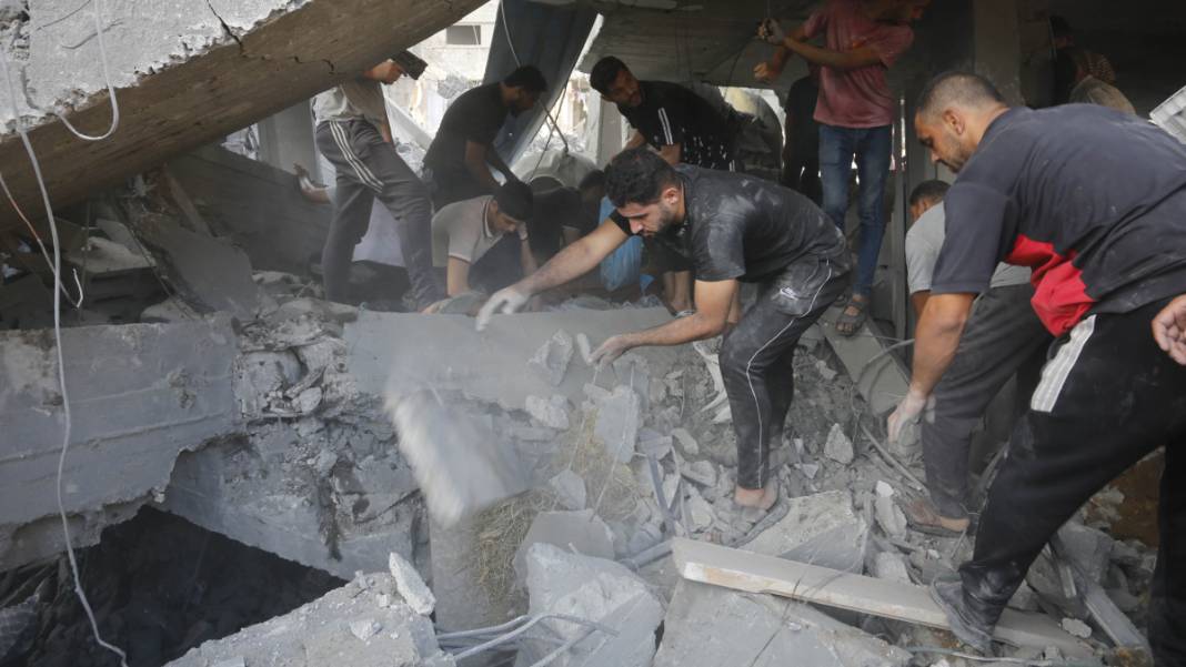 Gazze'deki katliamın 28. gününden acı kareler... Taş üstünde taş kalmadı 3